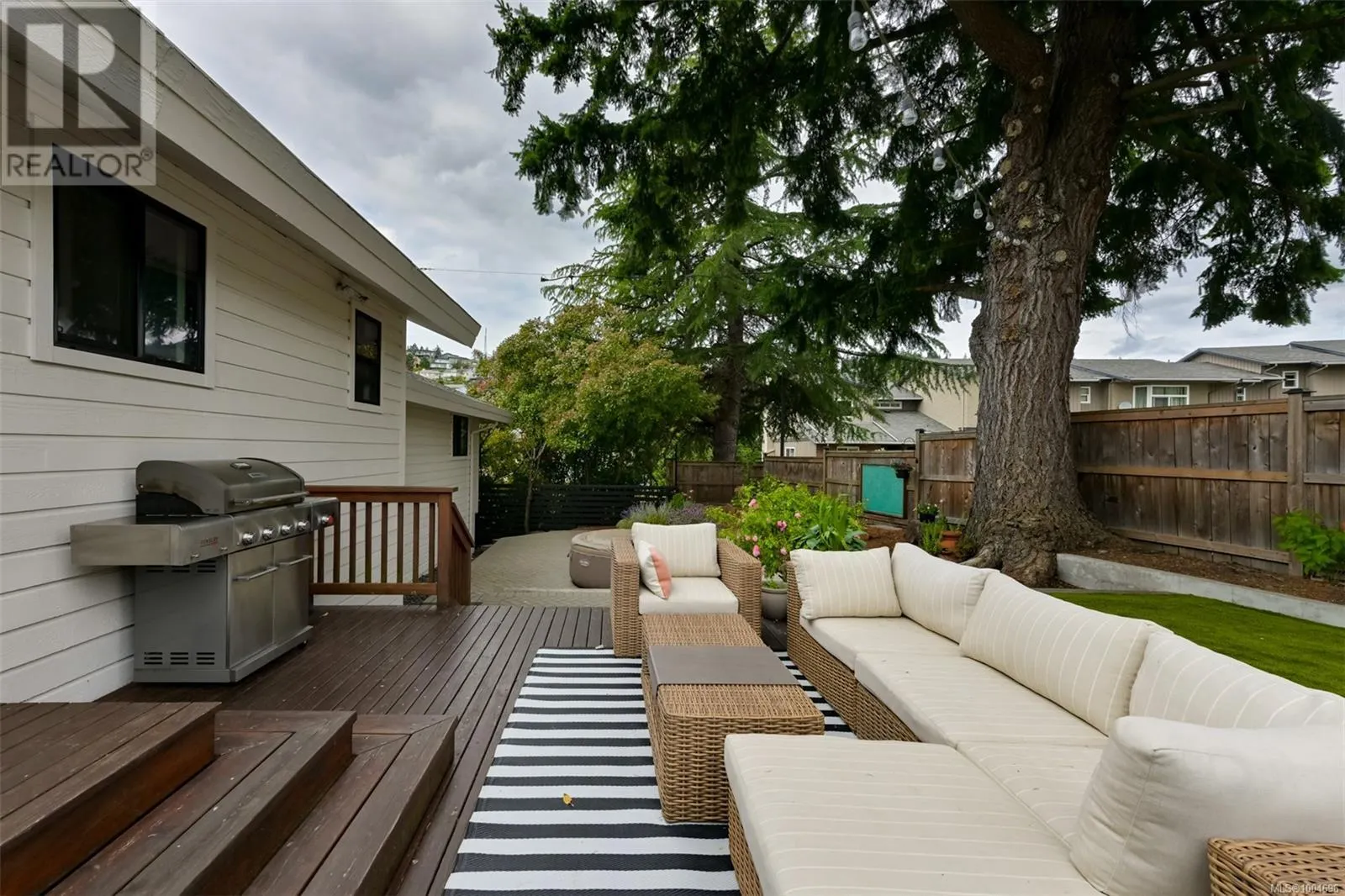 632 Cairndale Rd