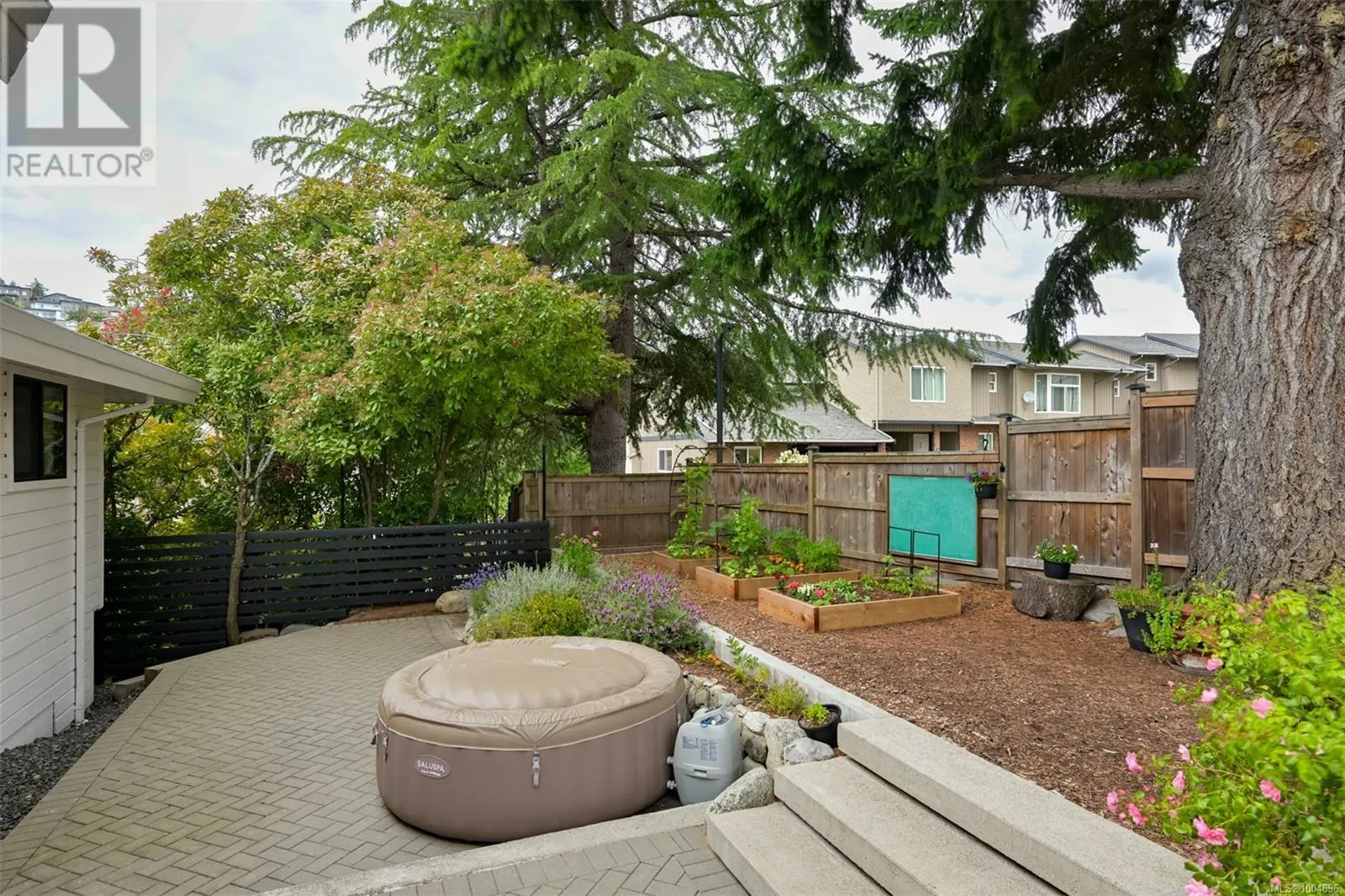 632 Cairndale Rd