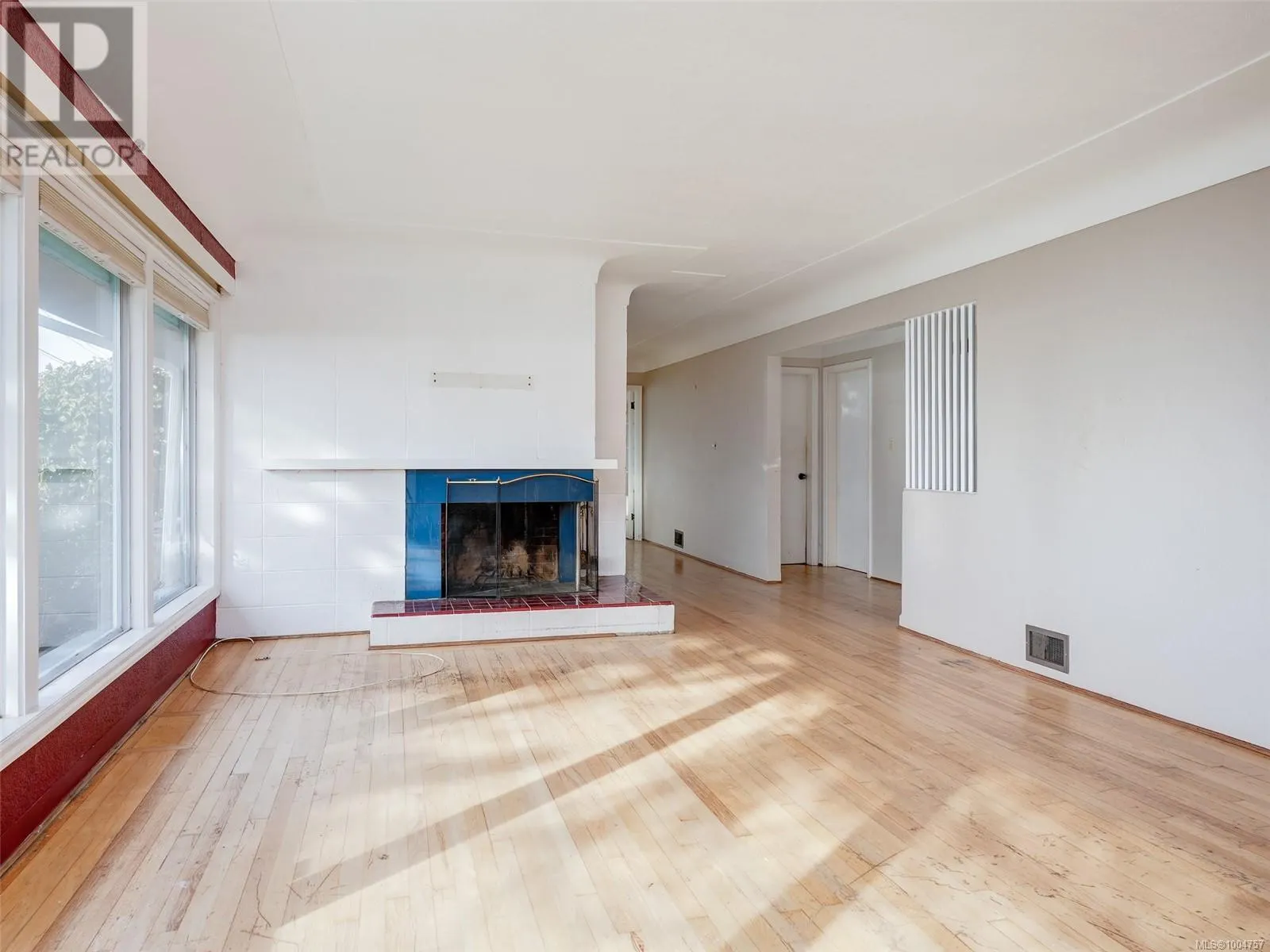 406 Beach Dr