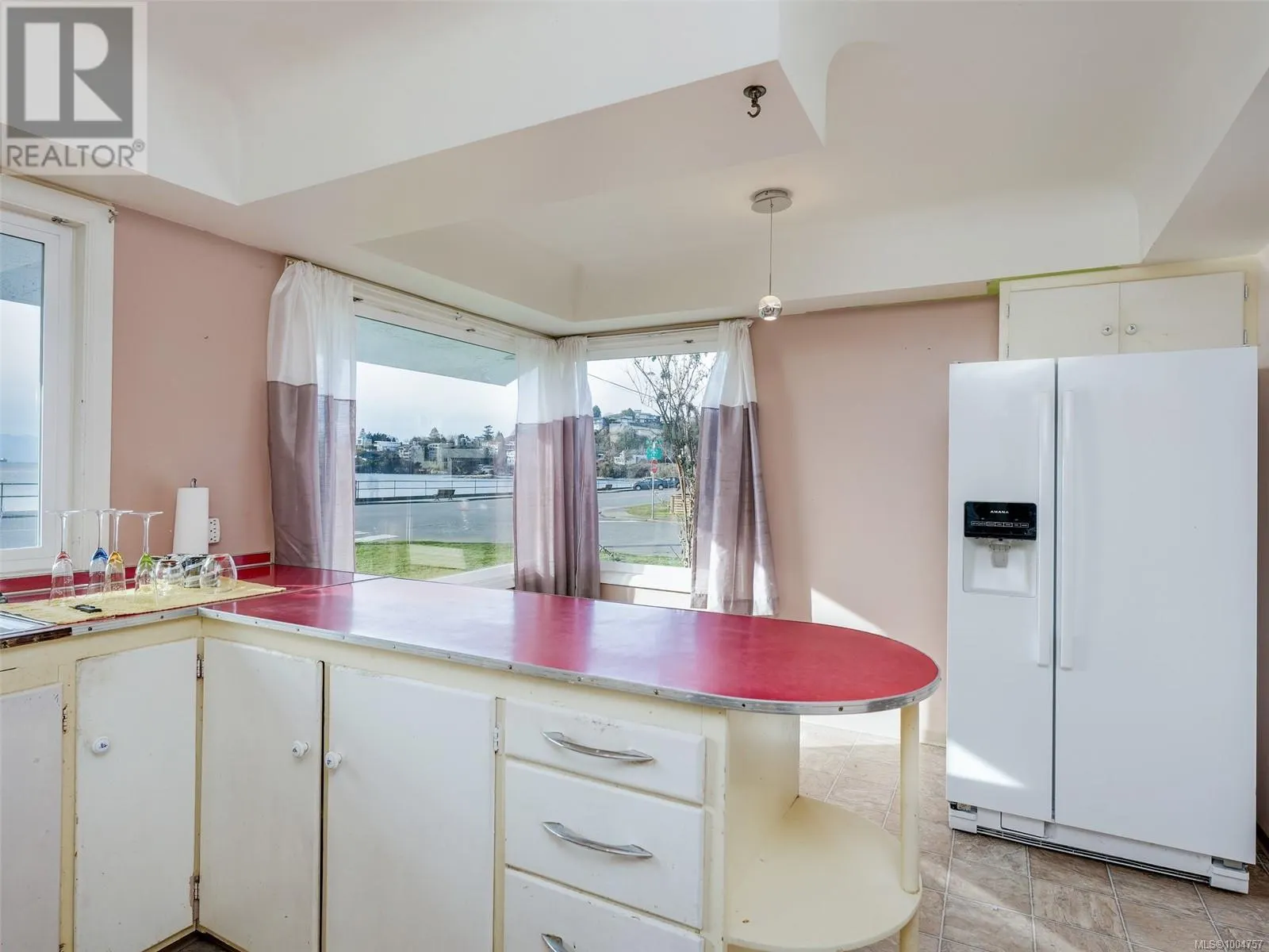 406 Beach Dr