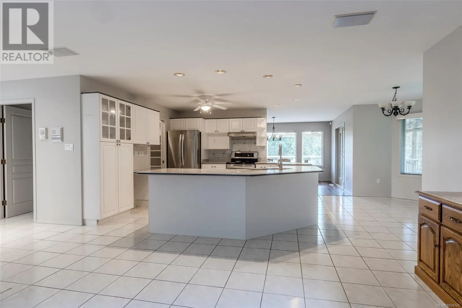 6318 Genoa Bay Rd