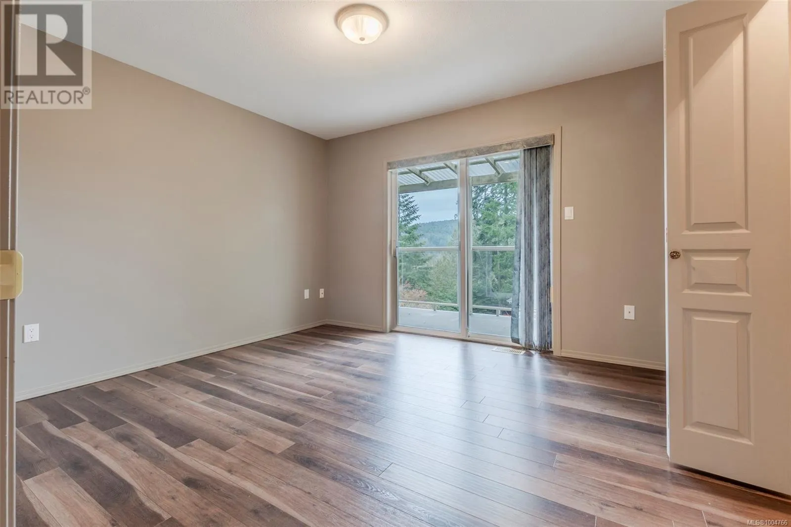 6318 Genoa Bay Rd