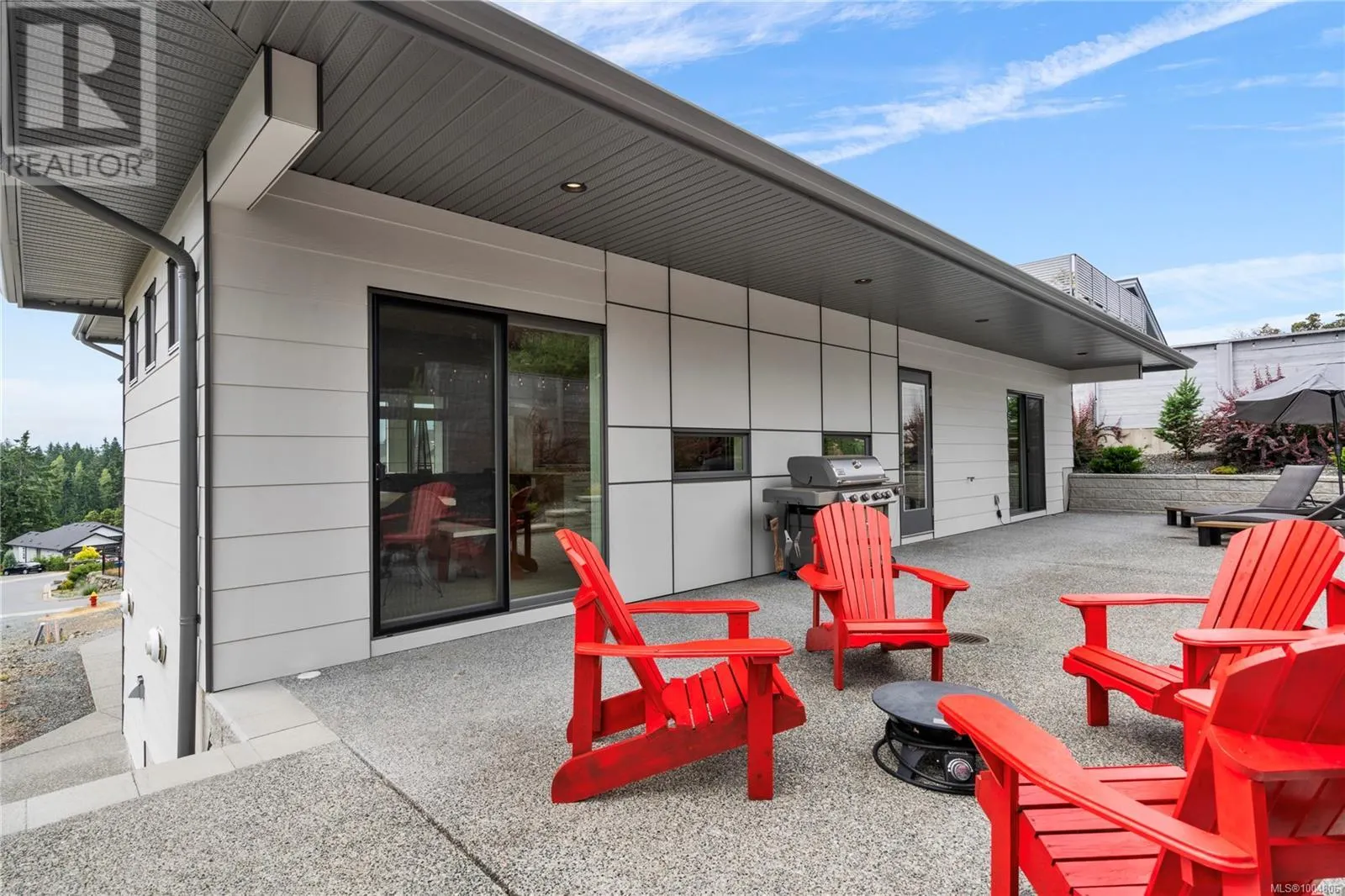 152 Golden Oaks Cres