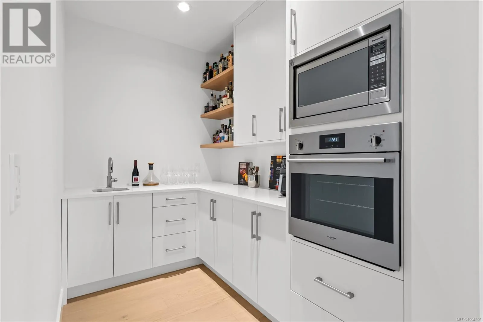 152 Golden Oaks Cres