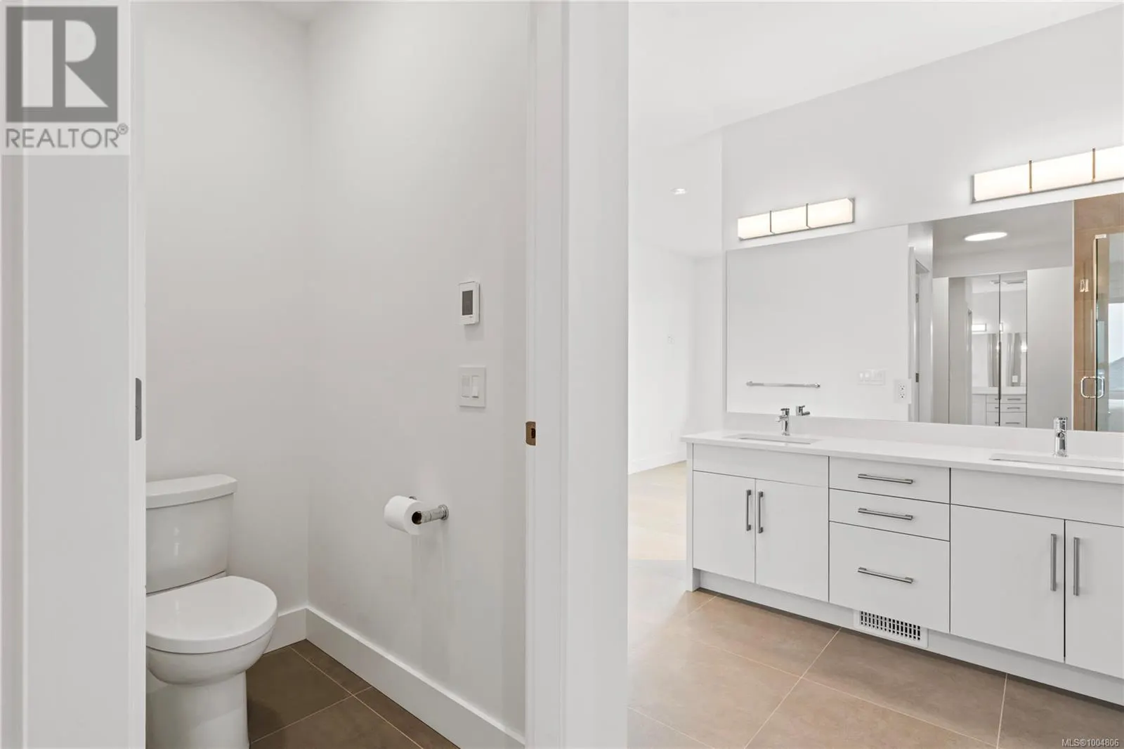 152 Golden Oaks Cres
