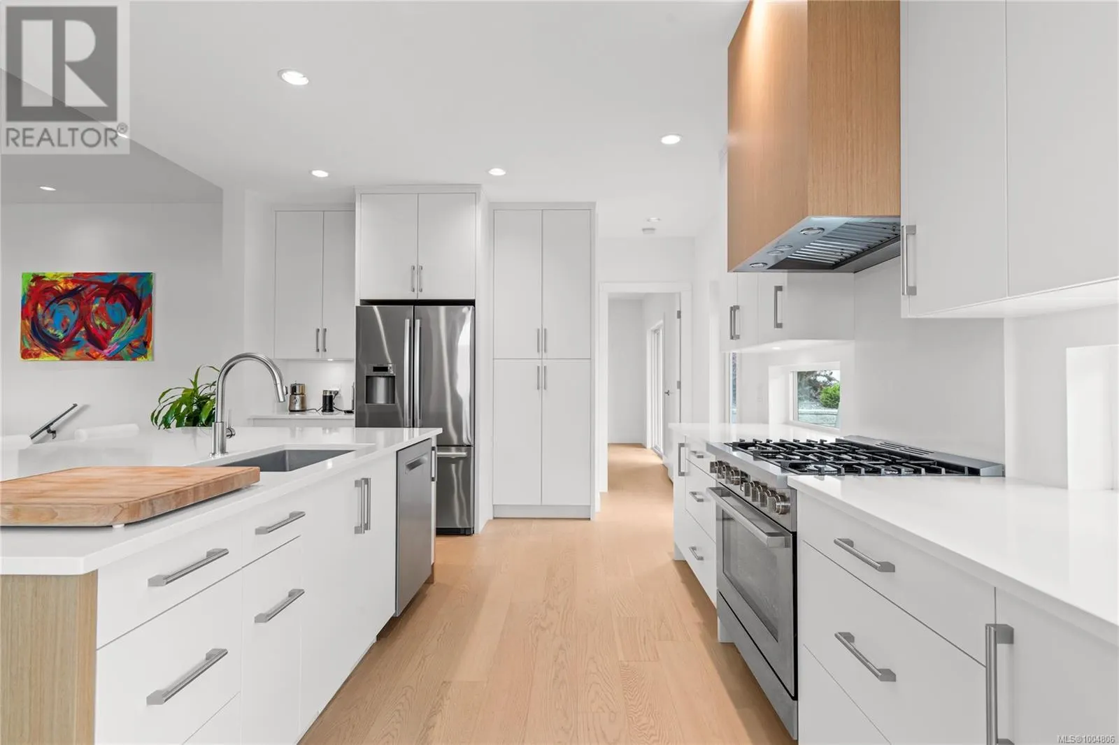 152 Golden Oaks Cres