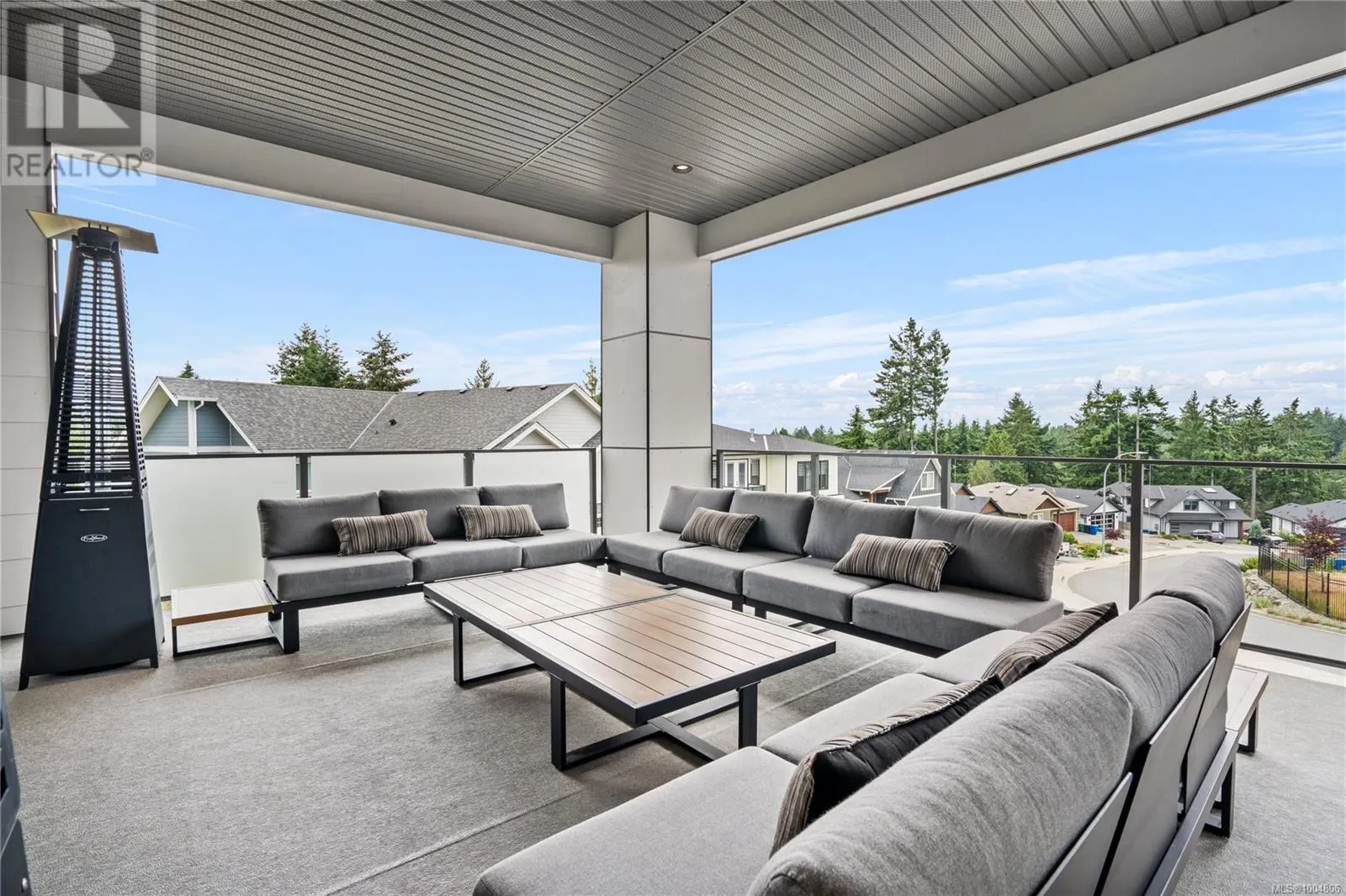 152 Golden Oaks Cres