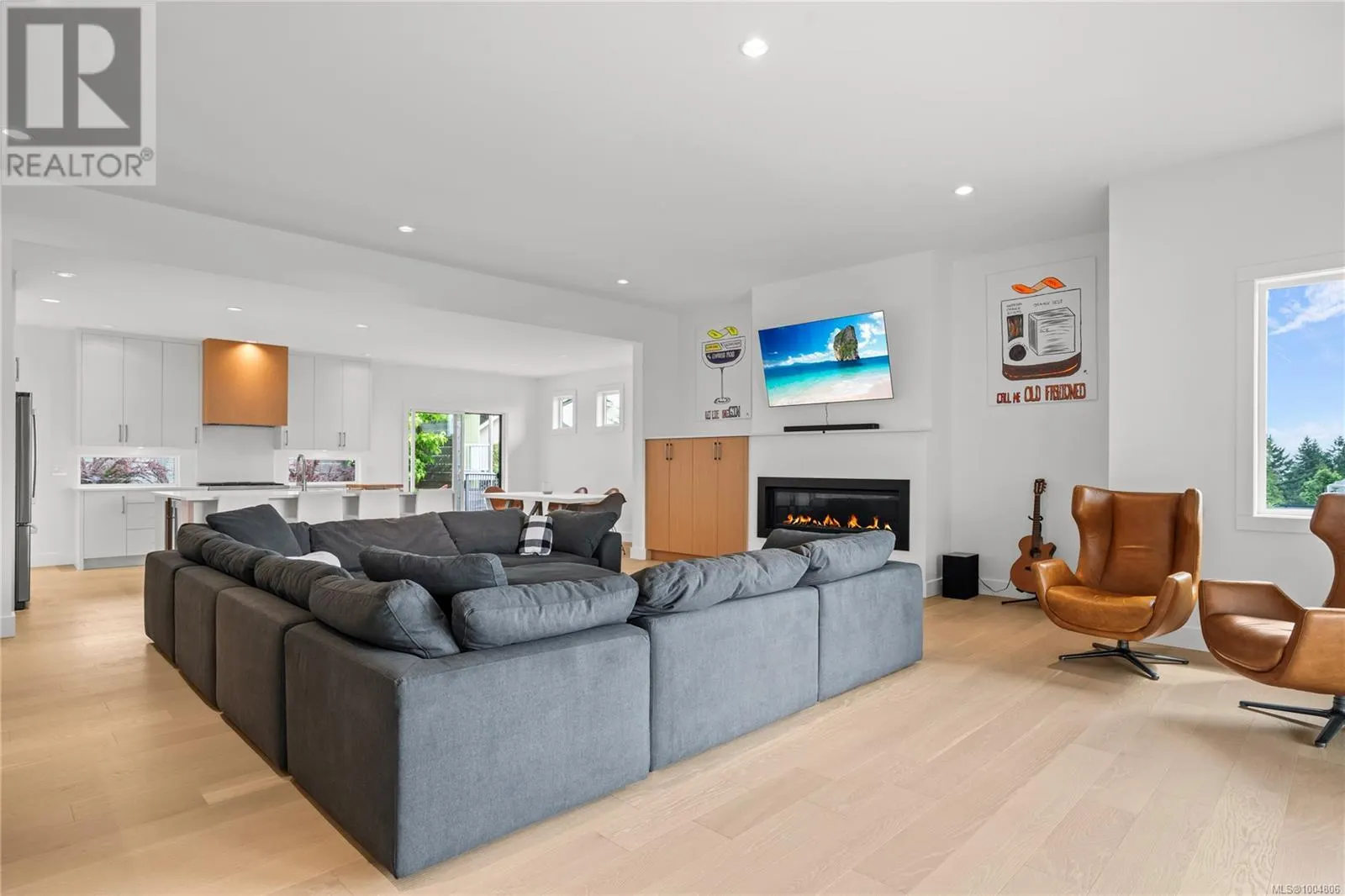 152 Golden Oaks Cres