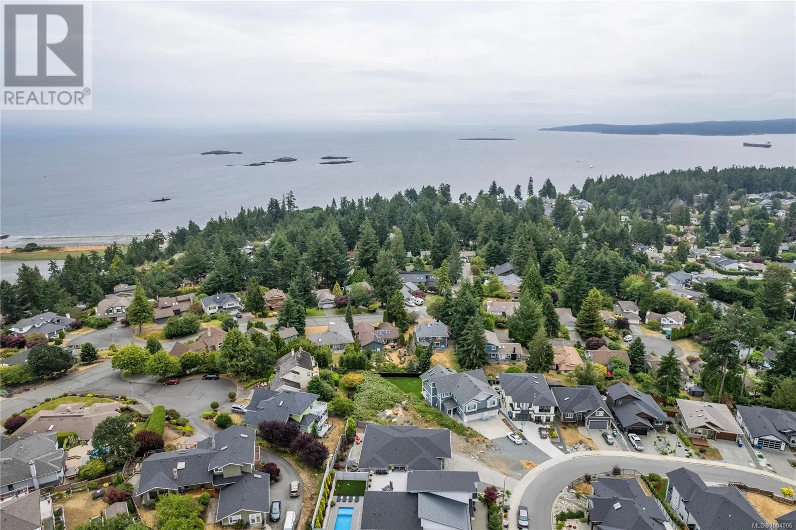 152 Golden Oaks Cres