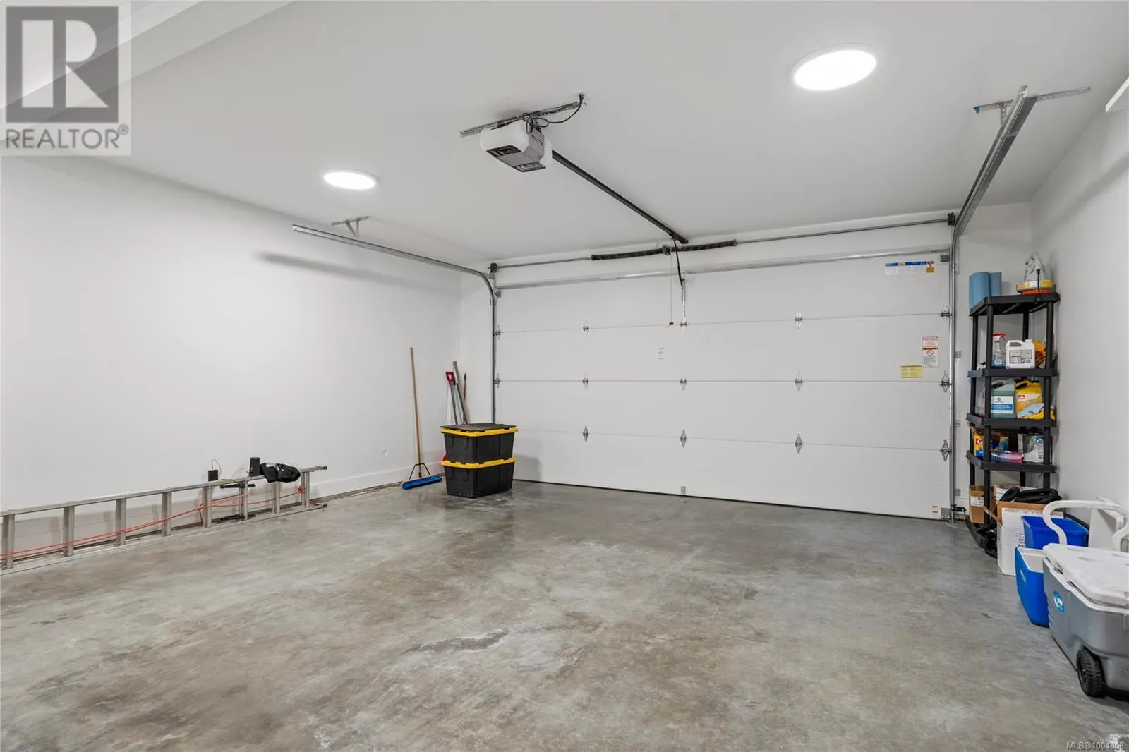 152 Golden Oaks Cres
