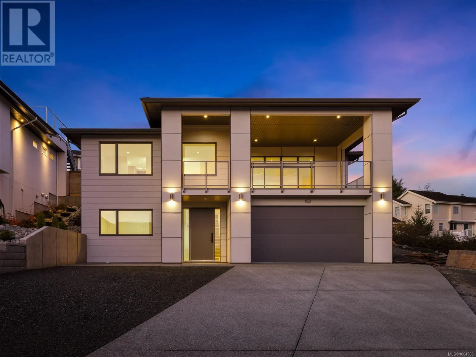 152 Golden Oaks Cres