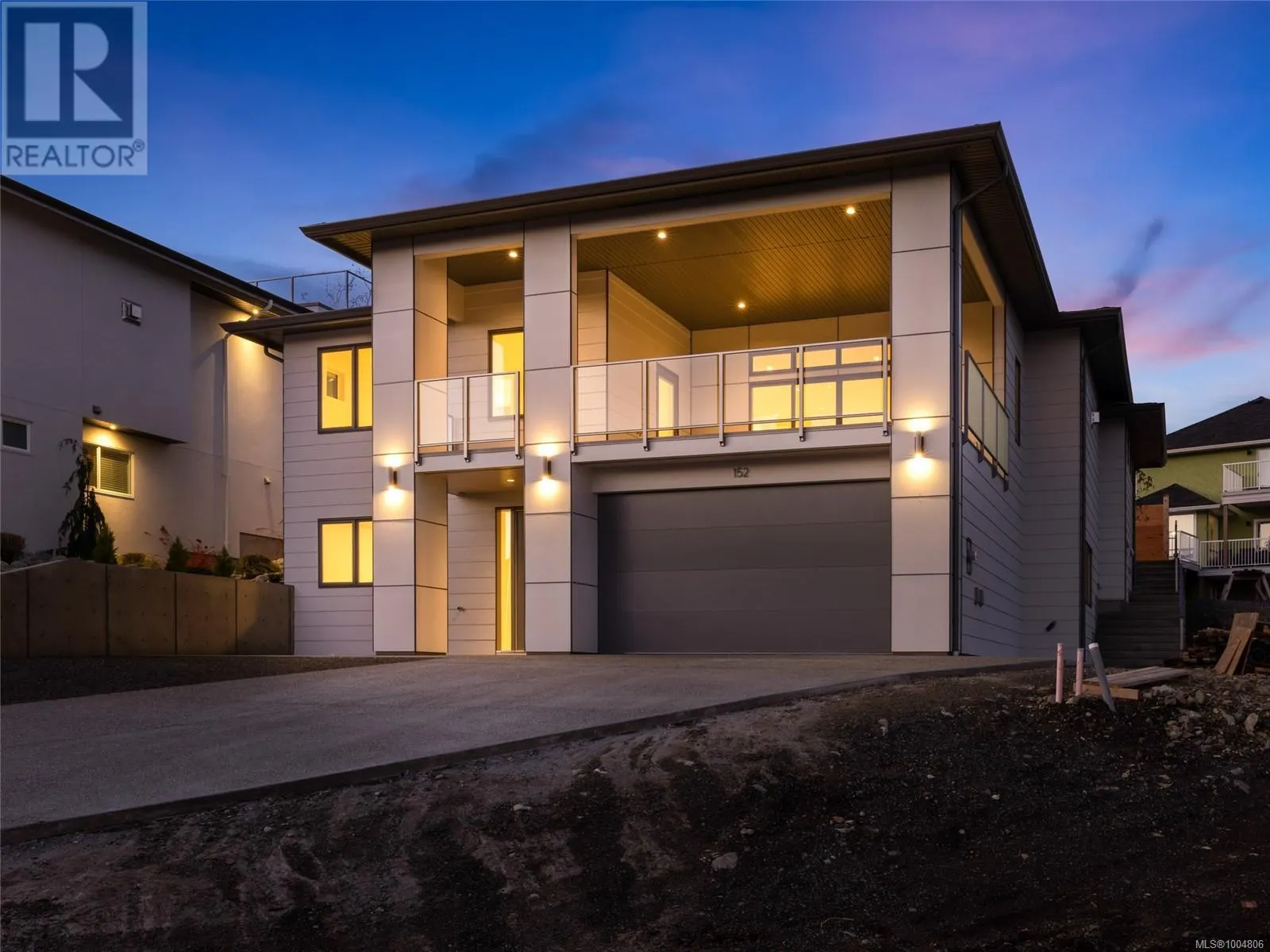 152 Golden Oaks Cres