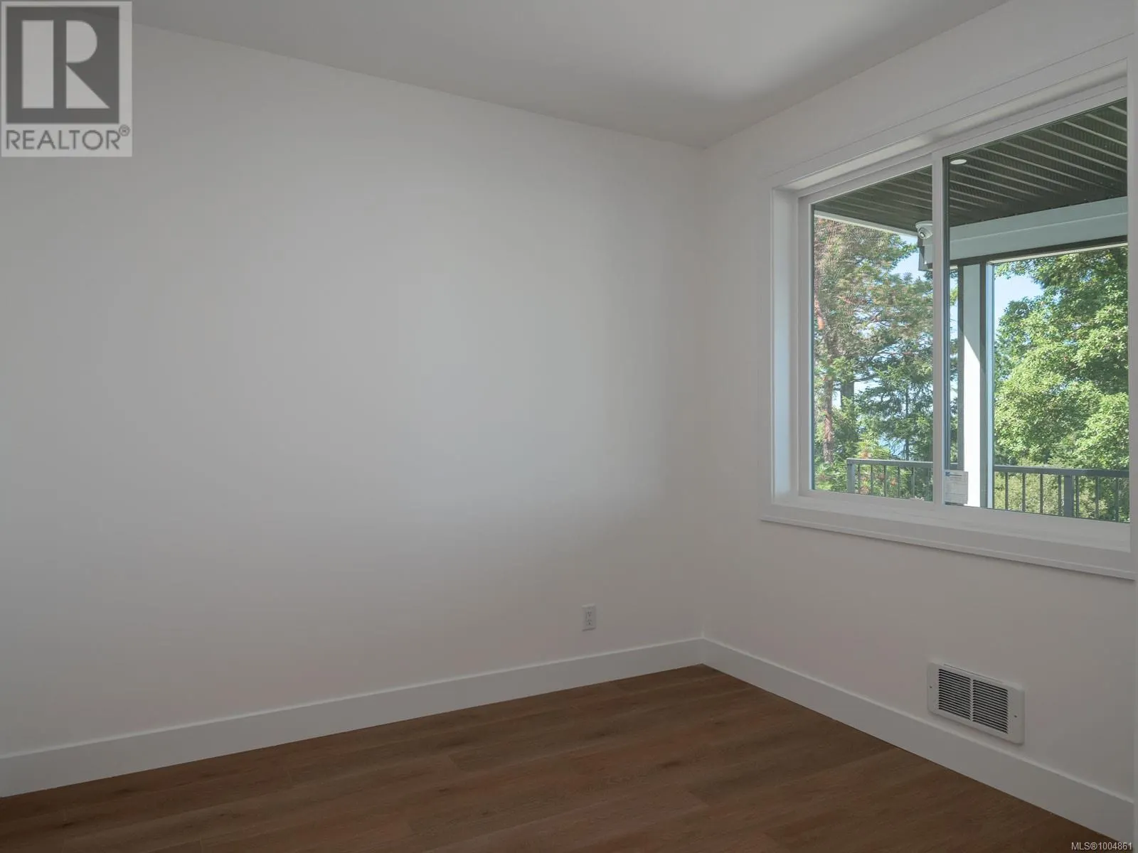 120 Hawk Point Rd