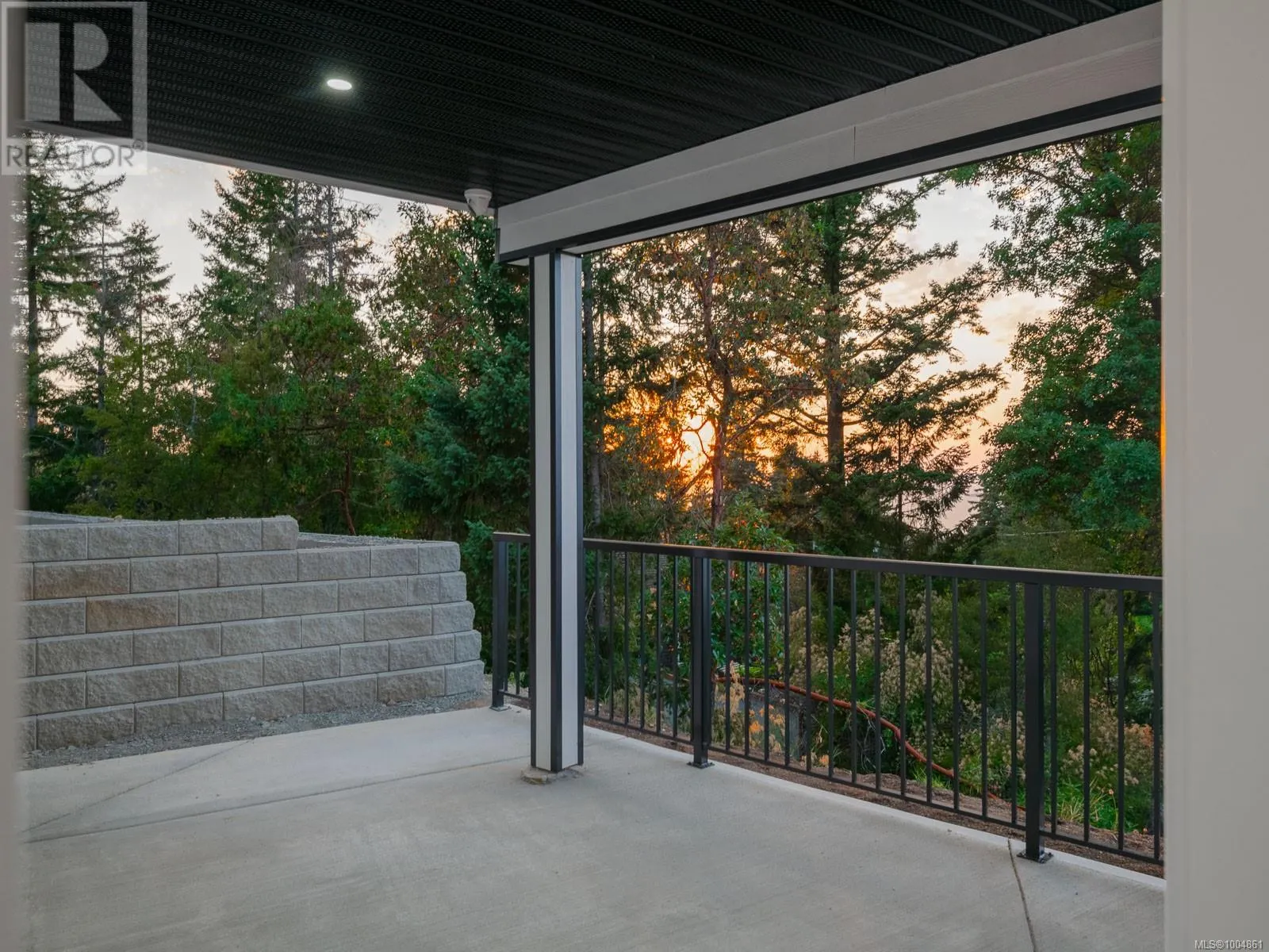 120 Hawk Point Rd