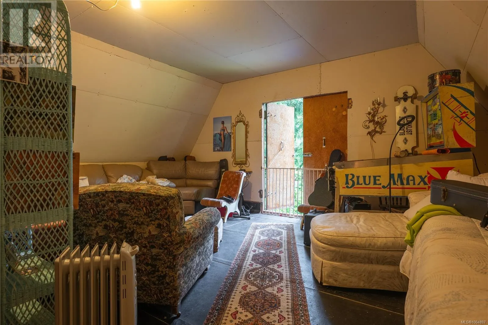 1364 Chesterman Beach Rd