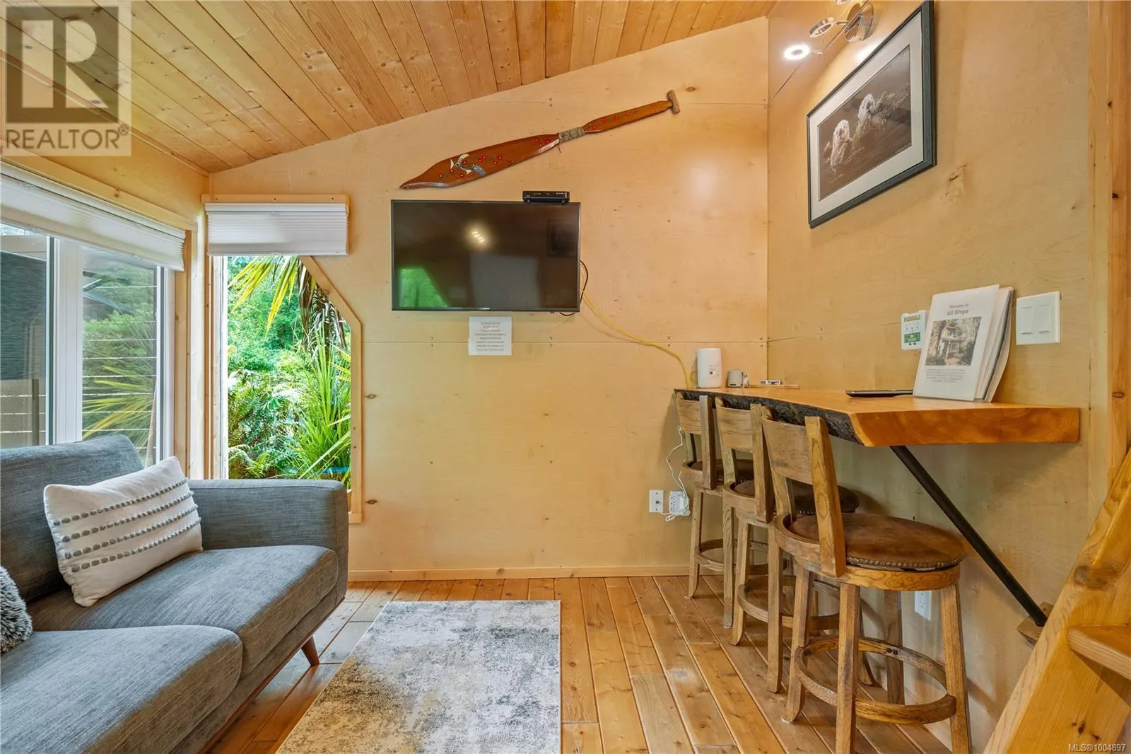 1364 Chesterman Beach Rd