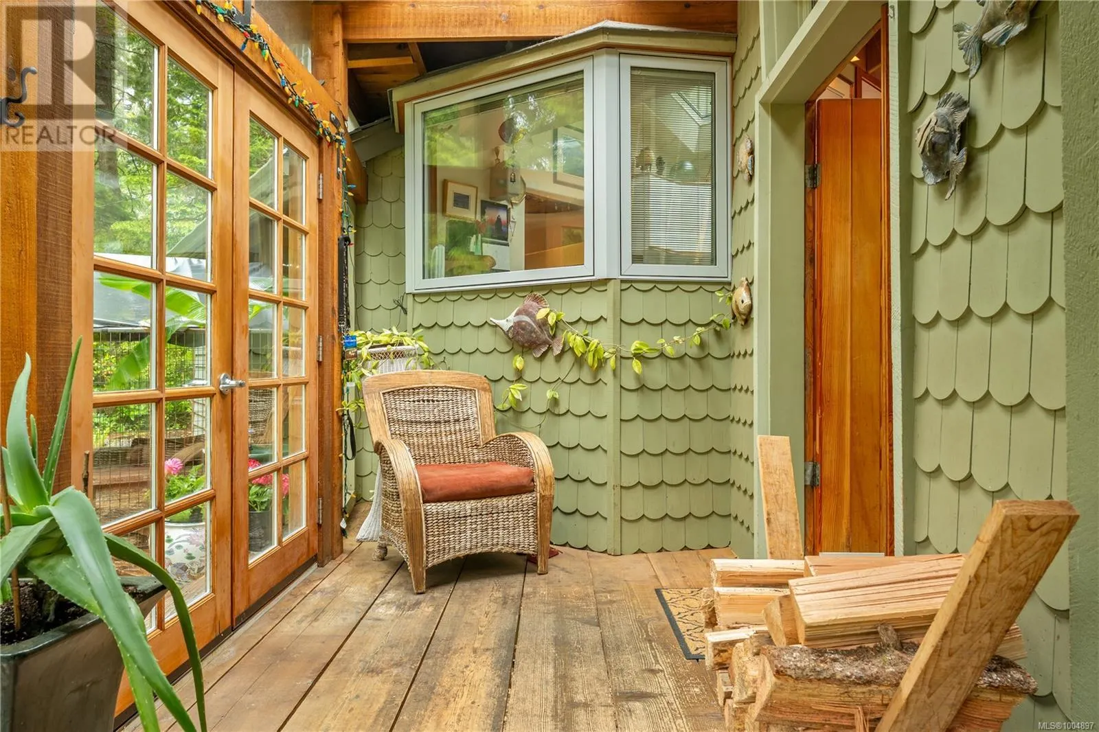 1364 Chesterman Beach Rd