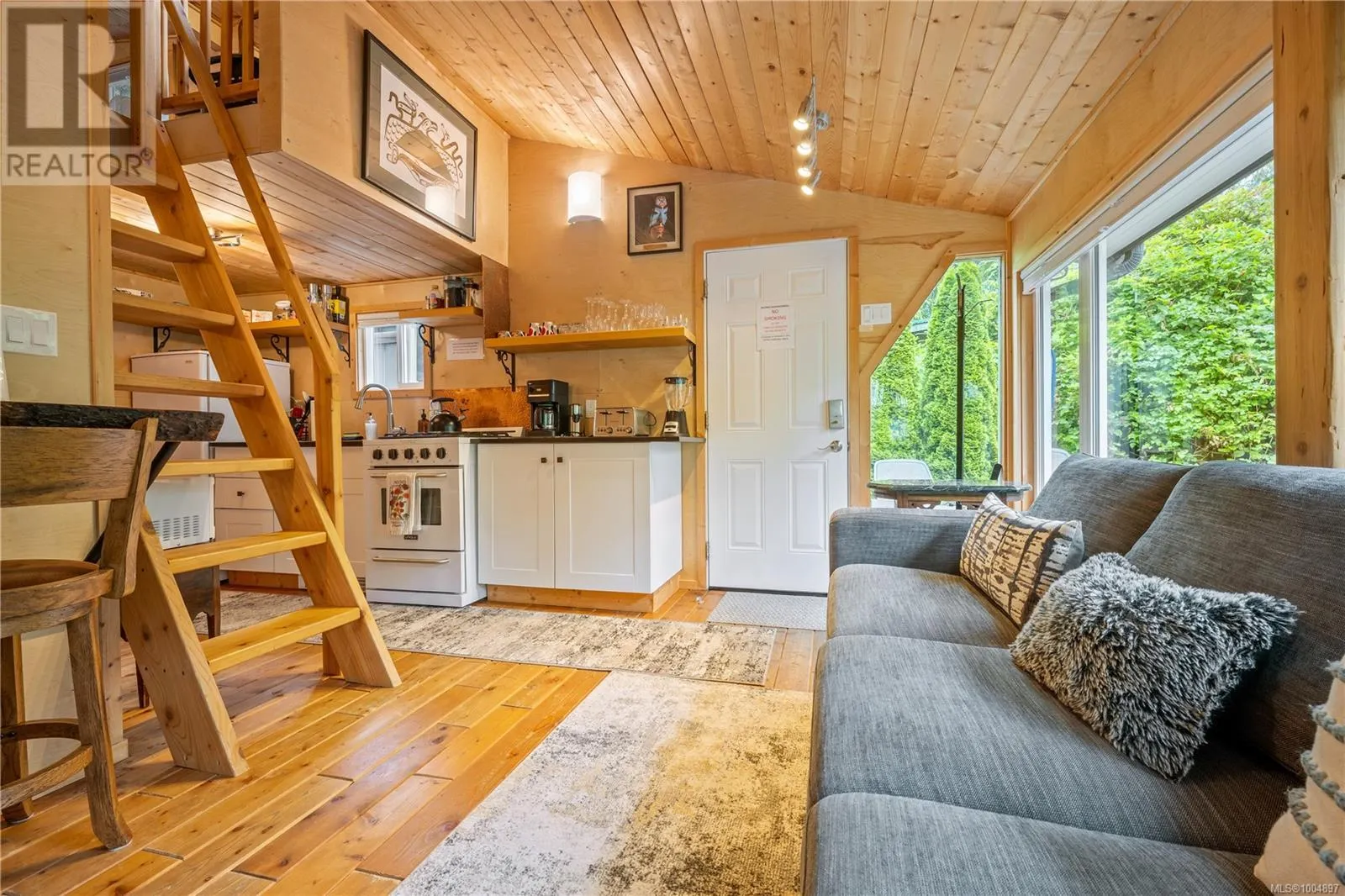 1364 Chesterman Beach Rd