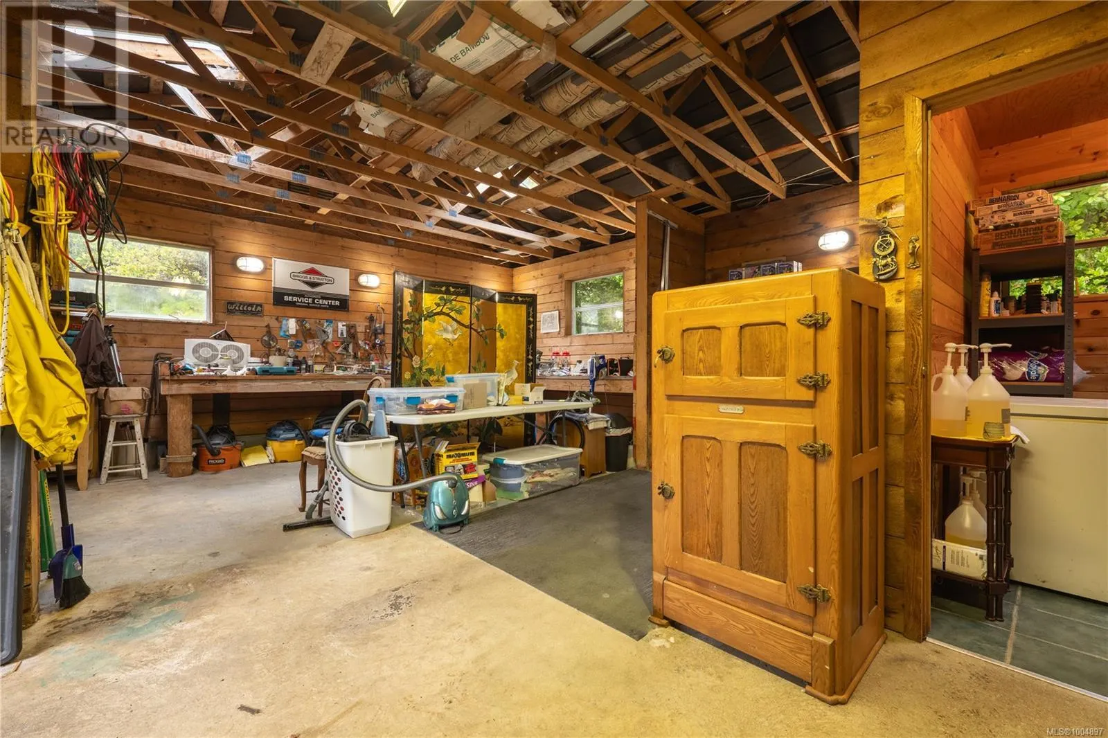 1364 Chesterman Beach Rd