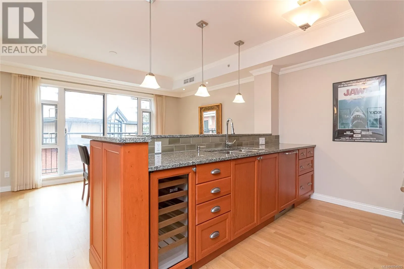 401 1175 Beach Dr
