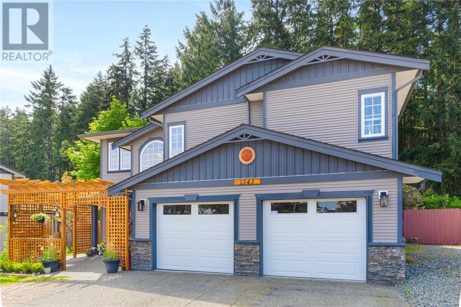 1343 Thalia Pl