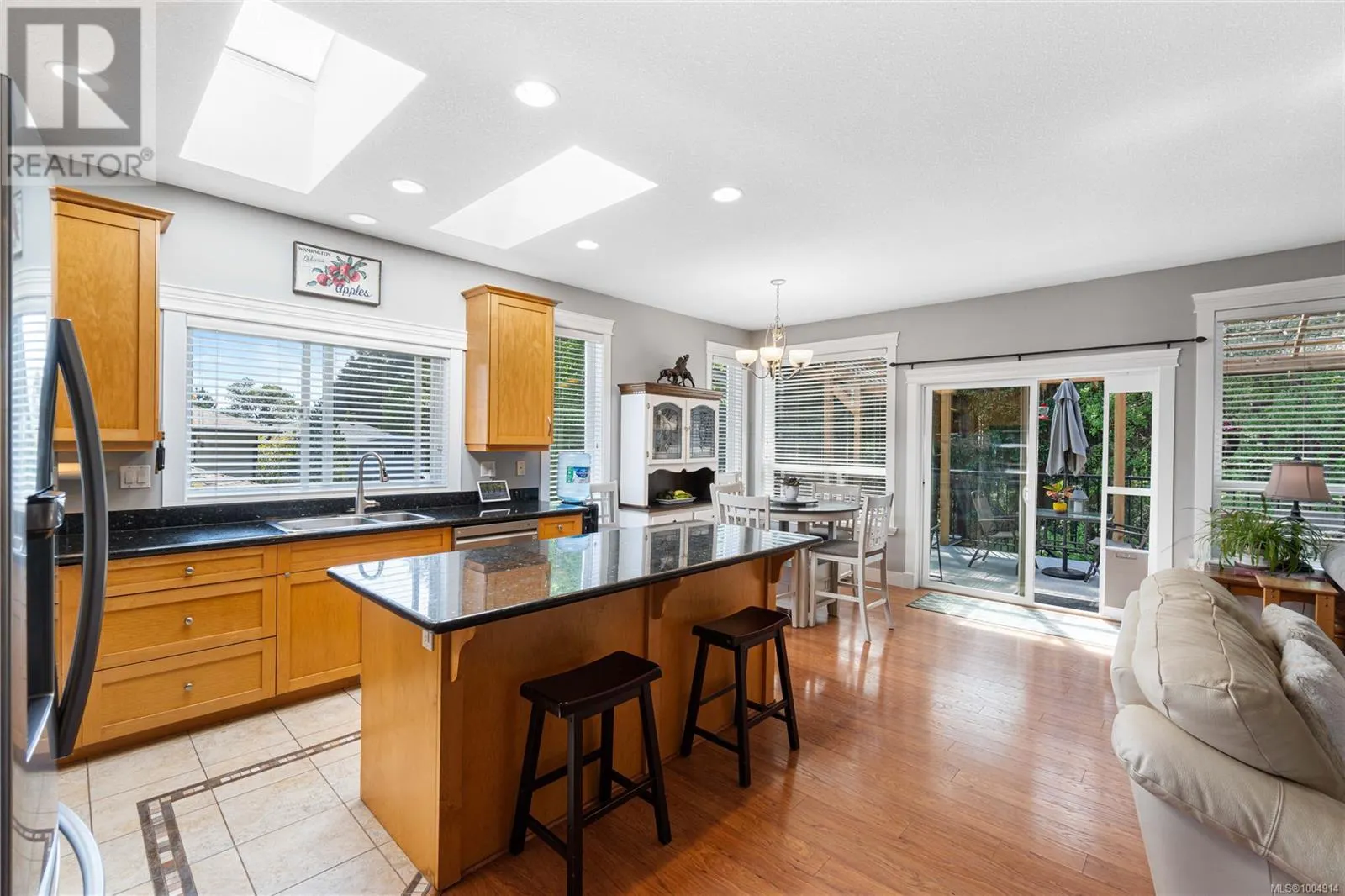 1343 Thalia Pl