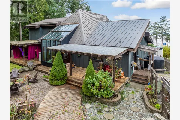 868 Chichester Rd W, Gabriola Island