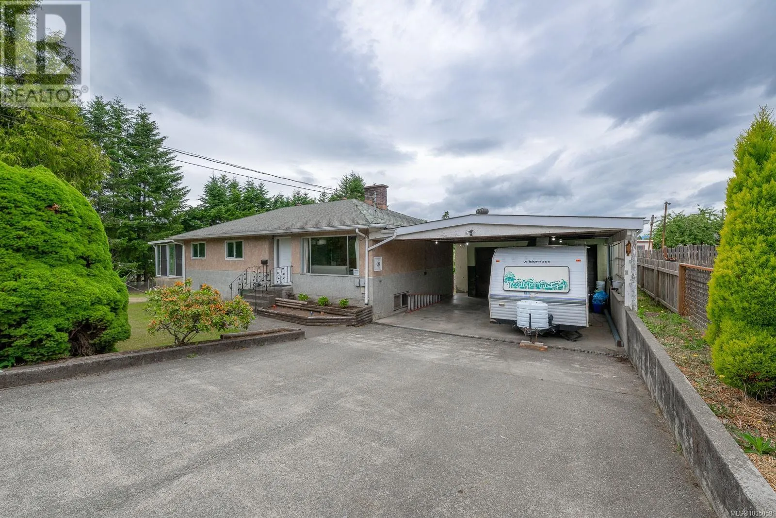 4950 John St