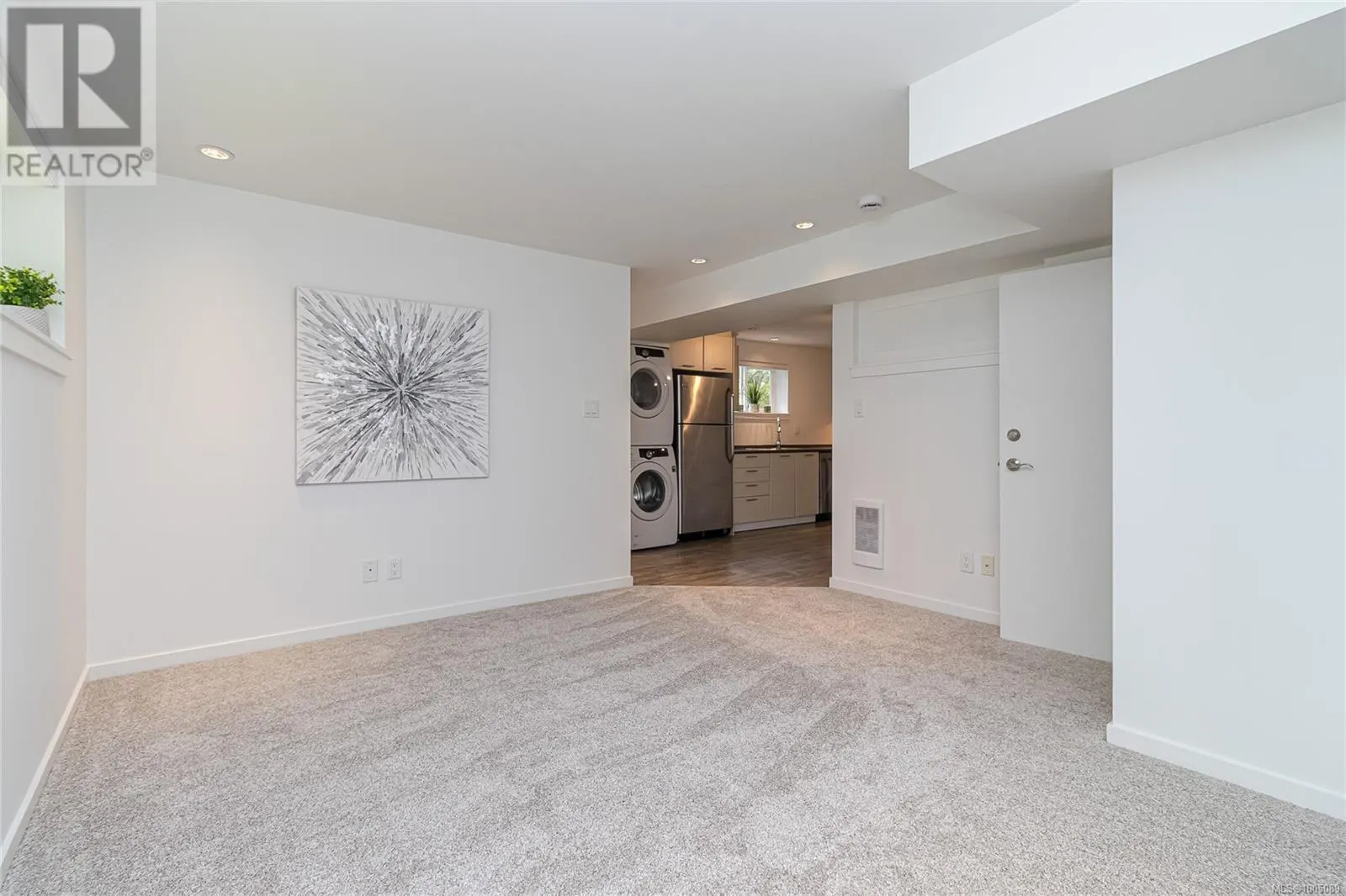 3515 Cardiff Pl