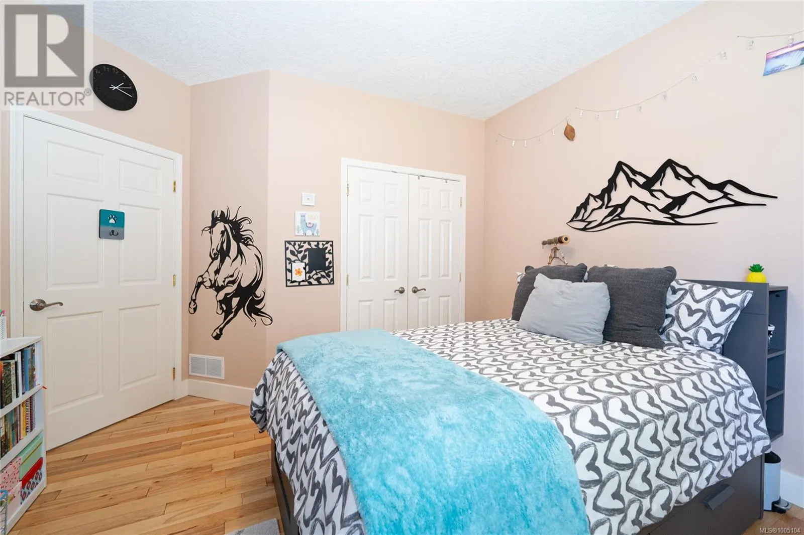 1185 Hutchinson Rd