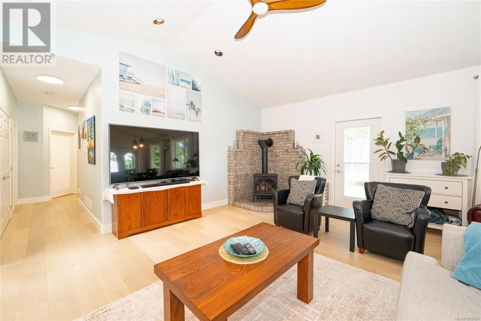 1185 Hutchinson Rd