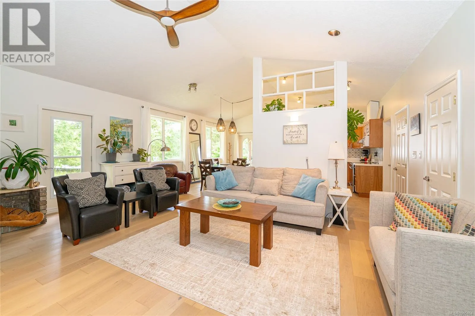 1185 Hutchinson Rd