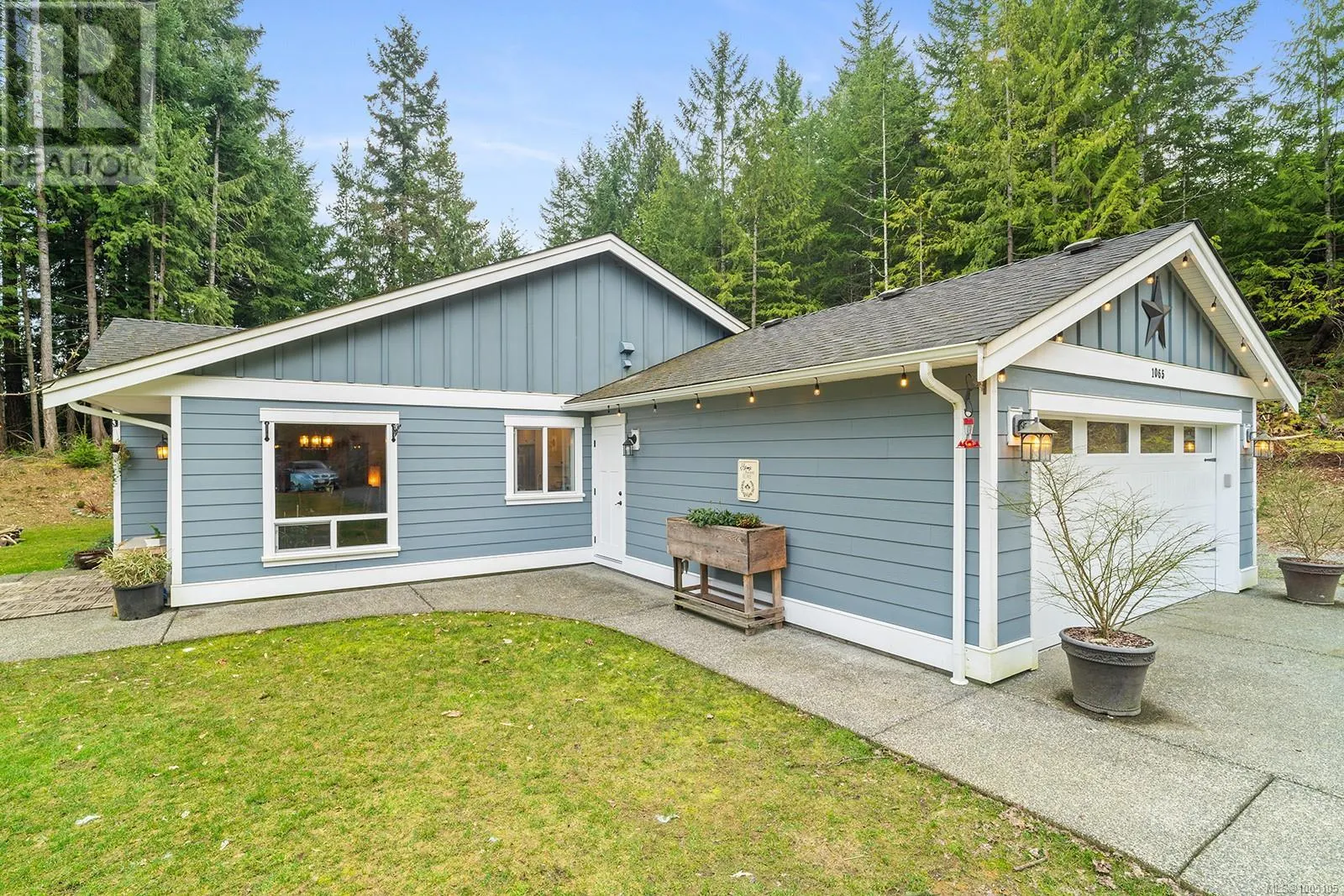 1065 Spider Lake Rd
