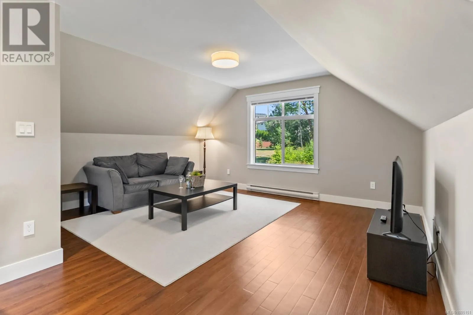 1432 Kaz Crt