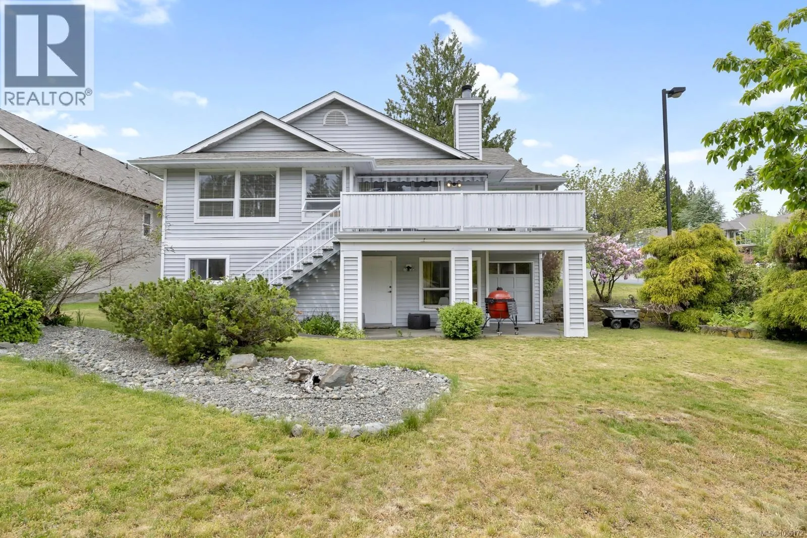 3601 Arbutus Dr N