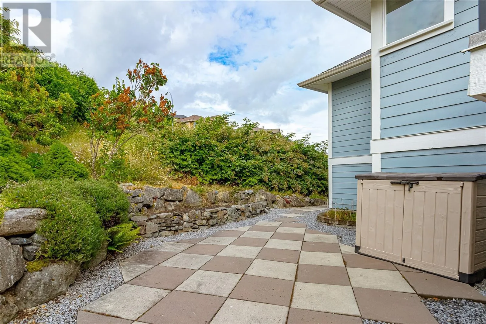 606 Stevens Pl