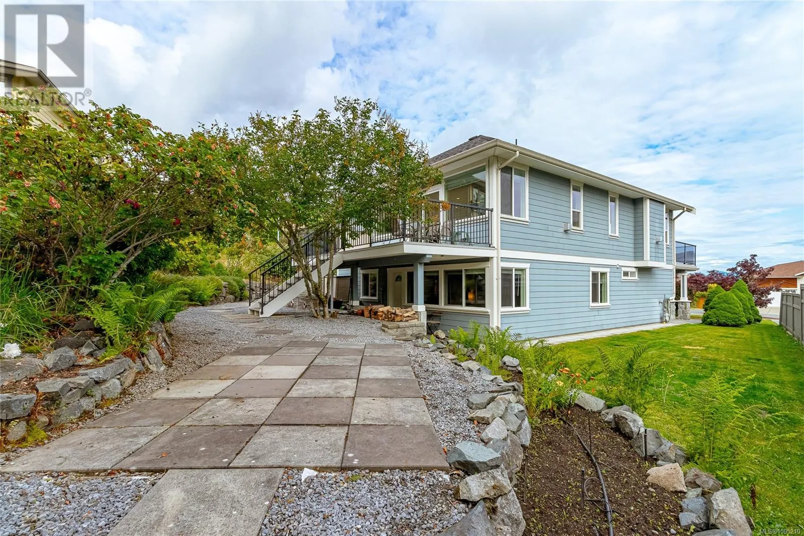 606 Stevens Pl