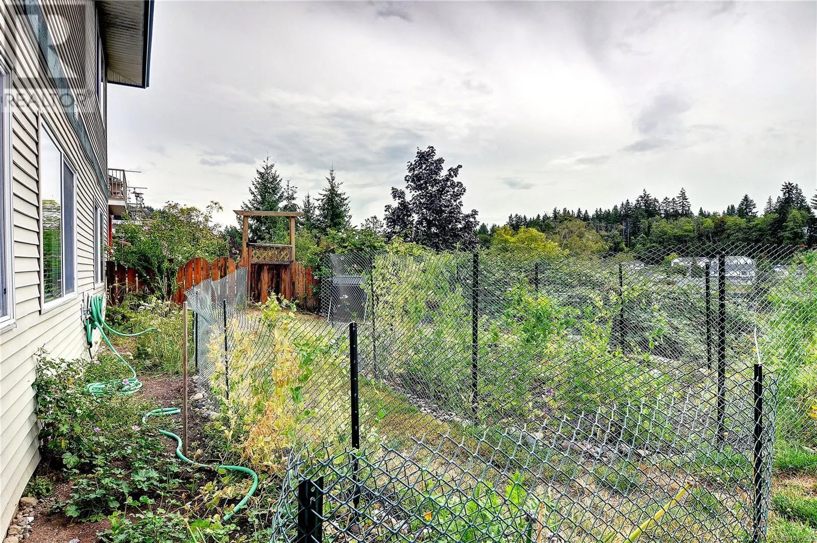 4837 Fairbrook Cres