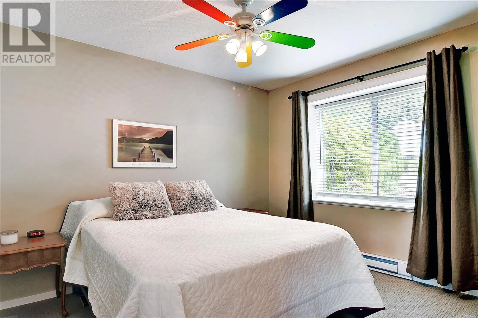 4837 Fairbrook Cres