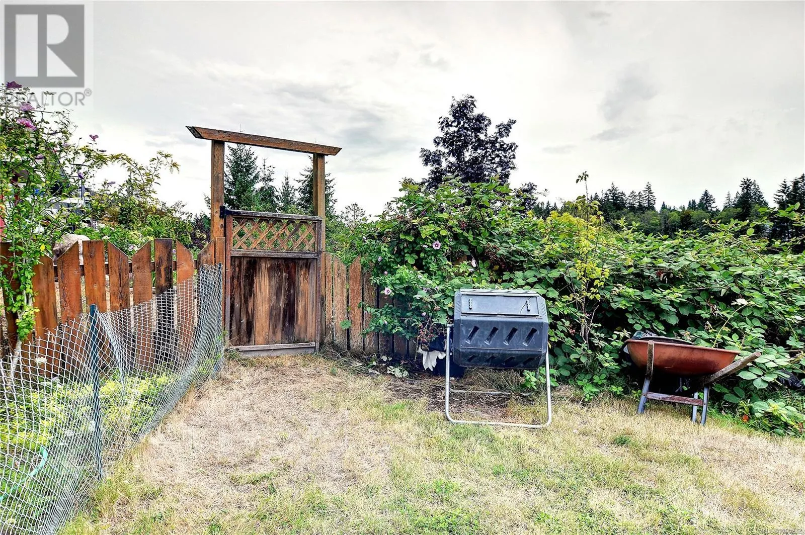 4837 Fairbrook Cres
