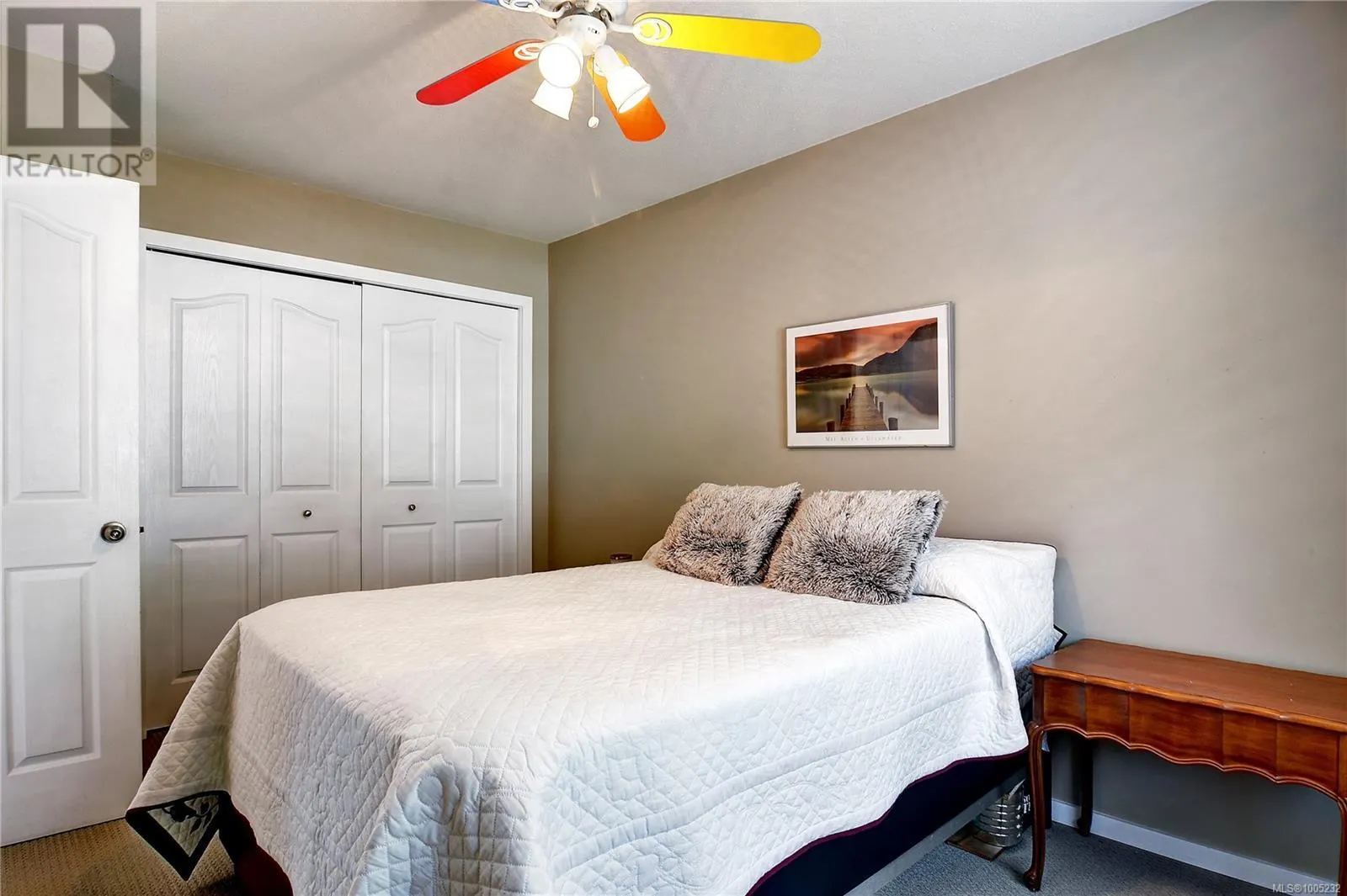 4837 Fairbrook Cres