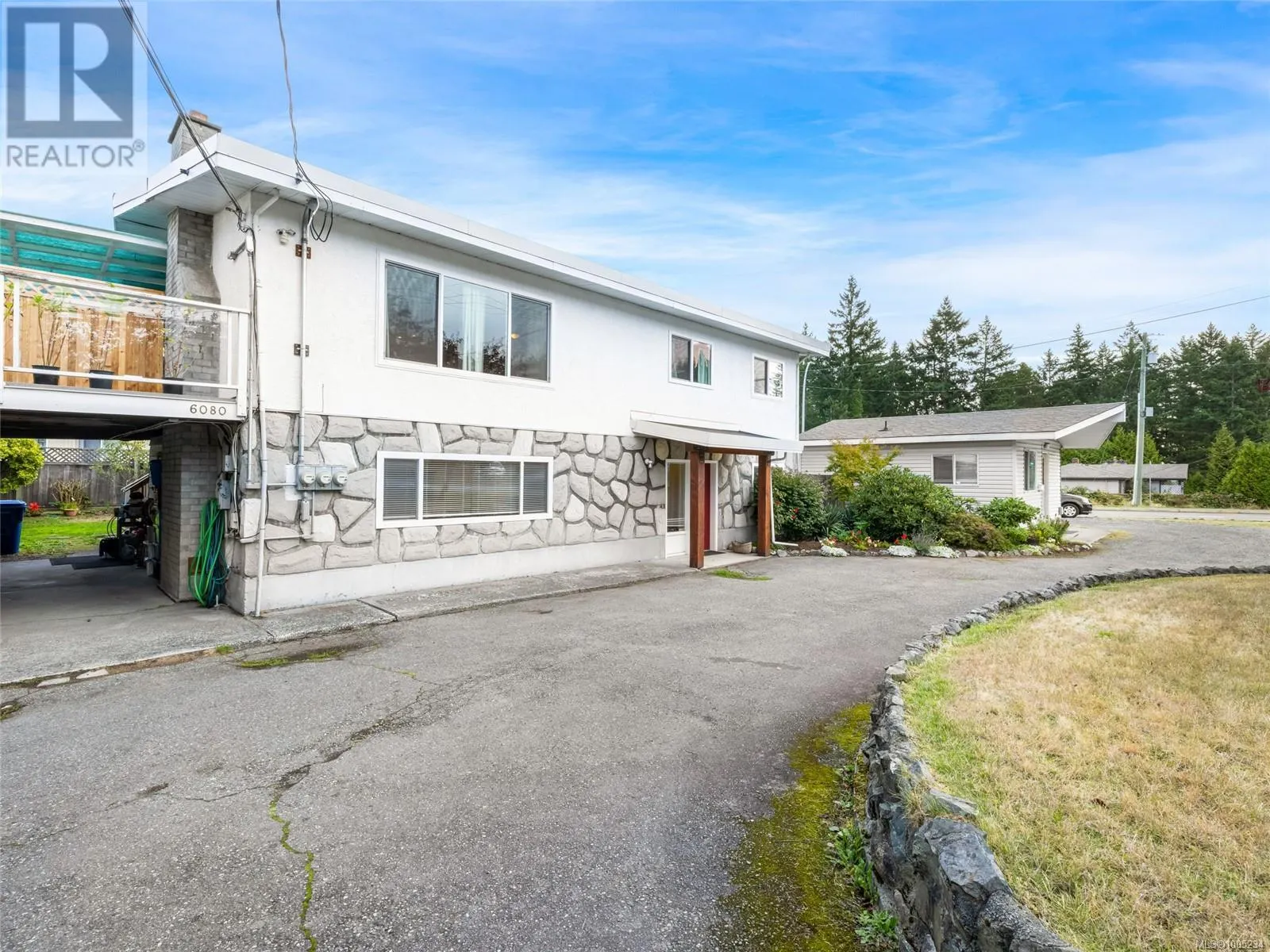 6080 Hammond Bay Rd