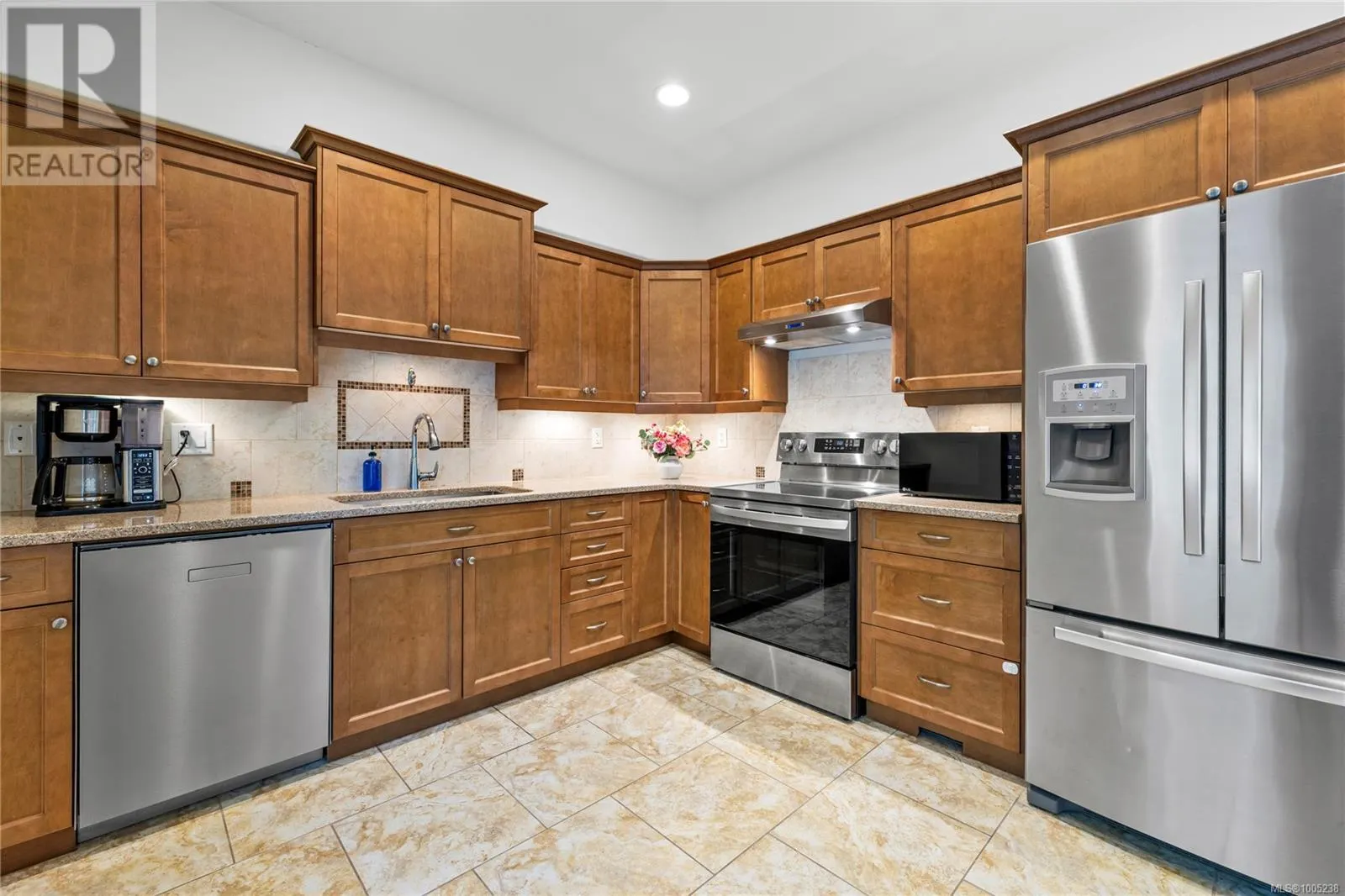106 4745 Grandview Crt