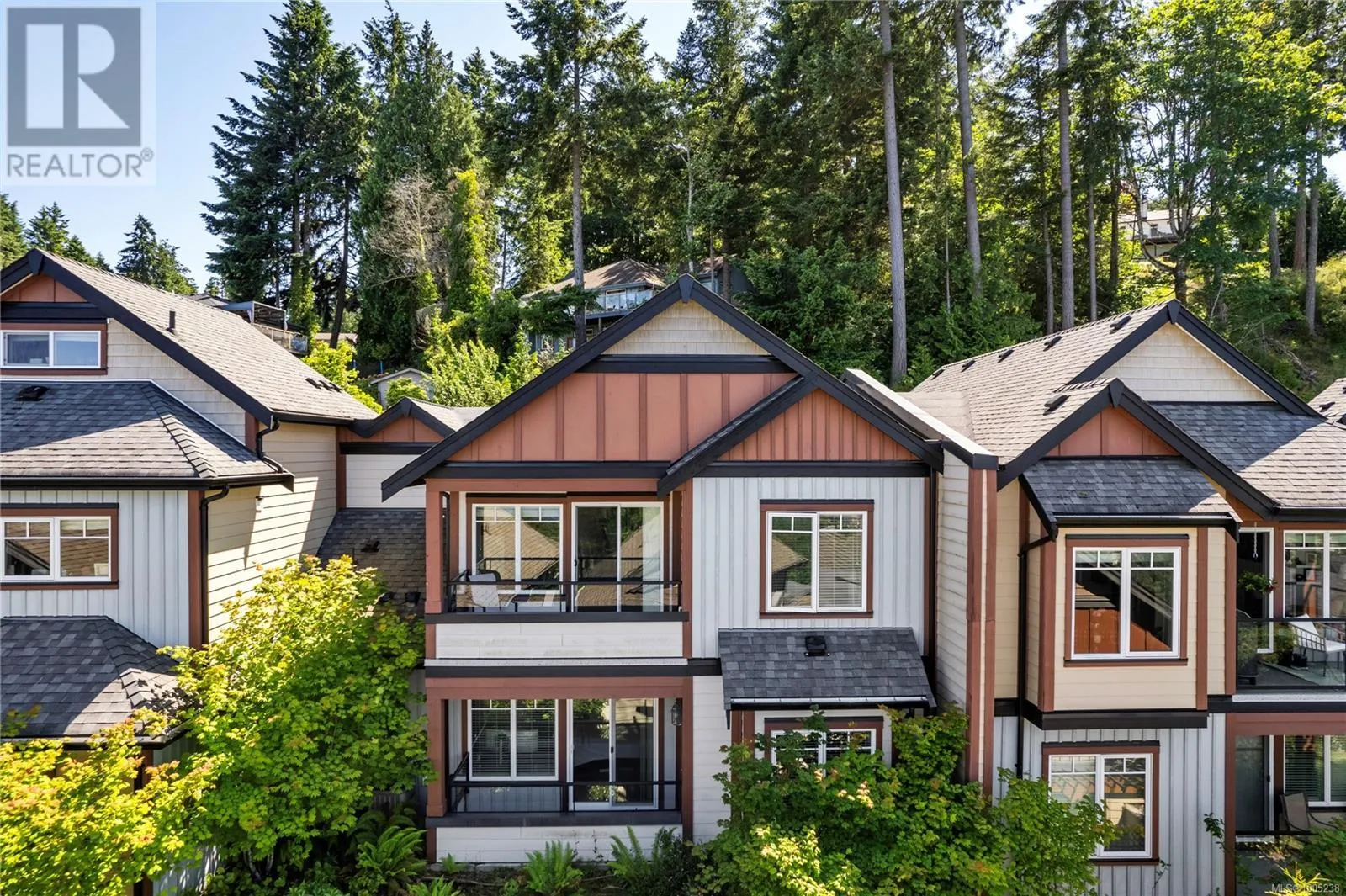 106 4745 Grandview Crt