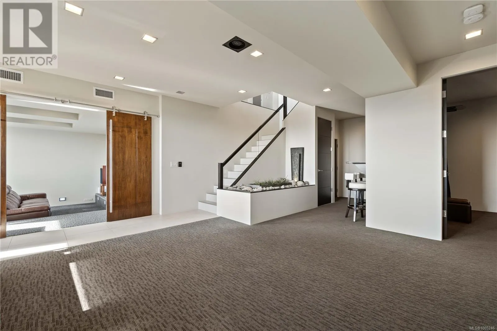 3716 Belaire Dr