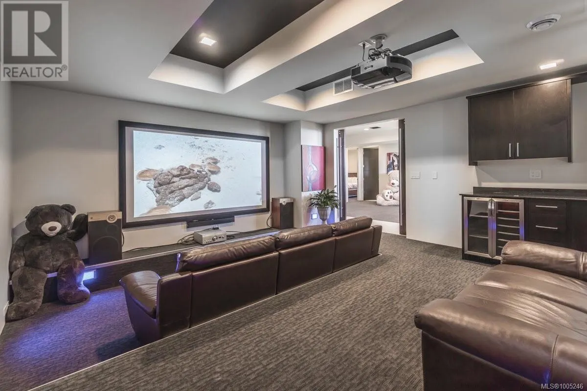 3716 Belaire Dr