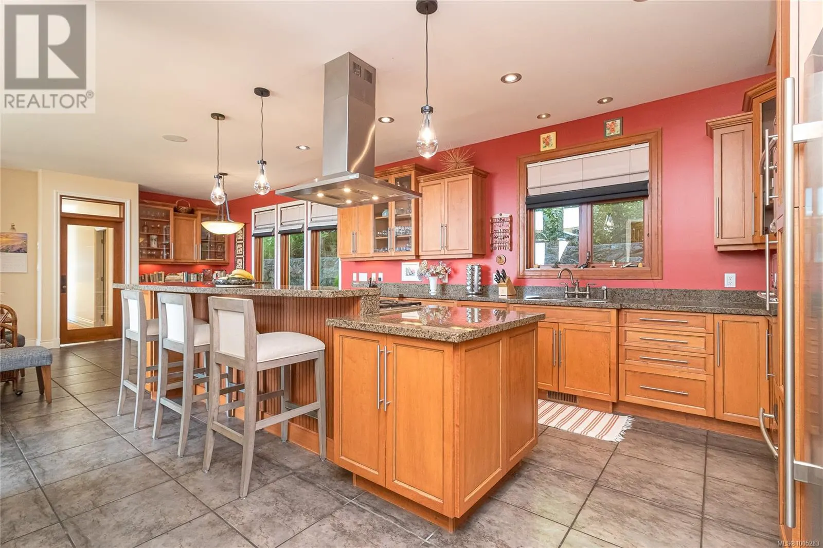 7014 Beach View Crt