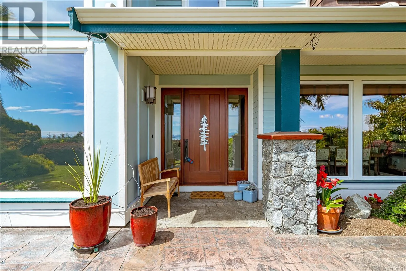 7014 Beach View Crt