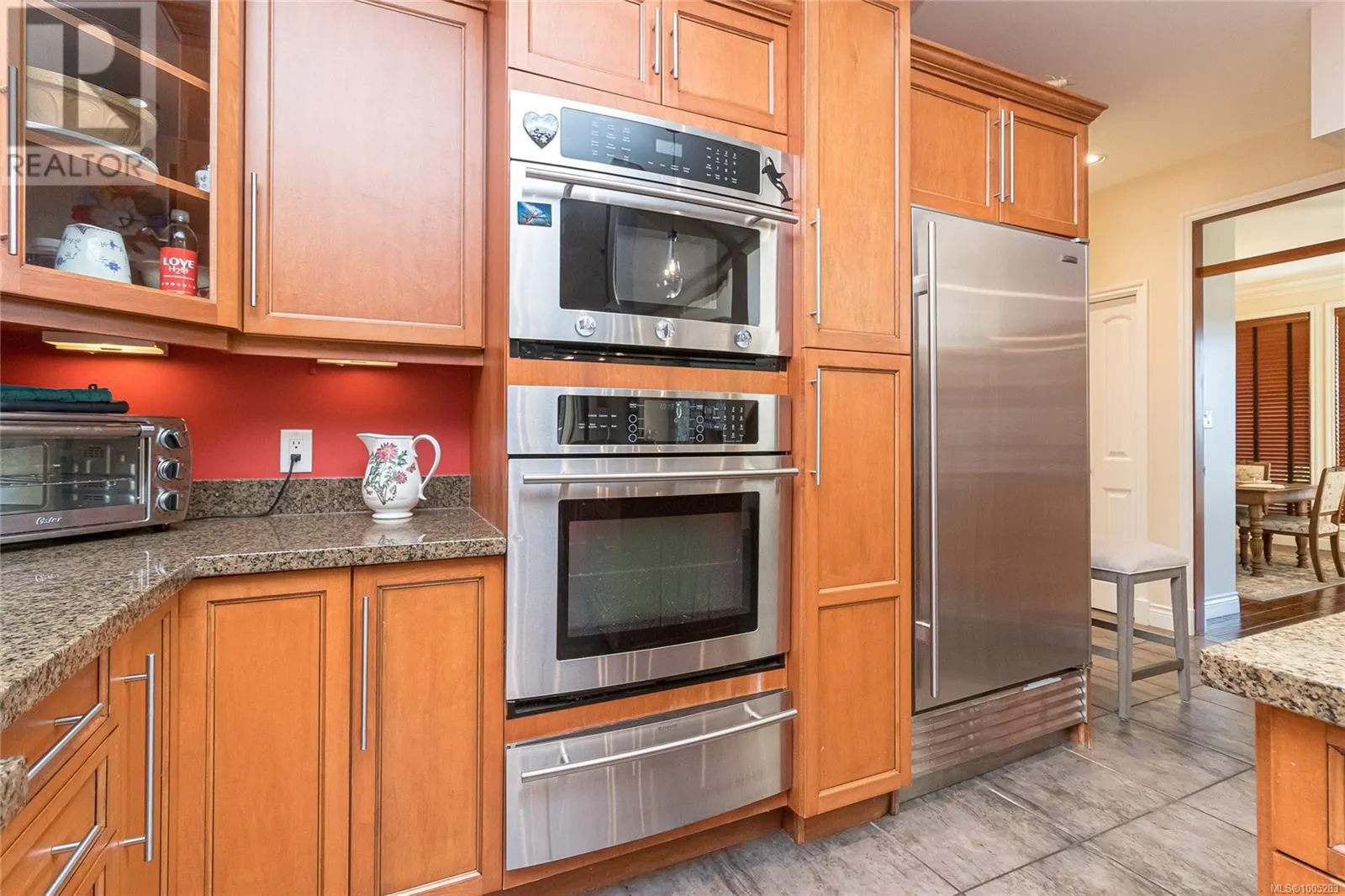 7014 Beach View Crt