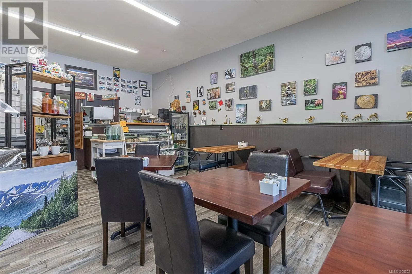 3 1343 Alberni Hwy